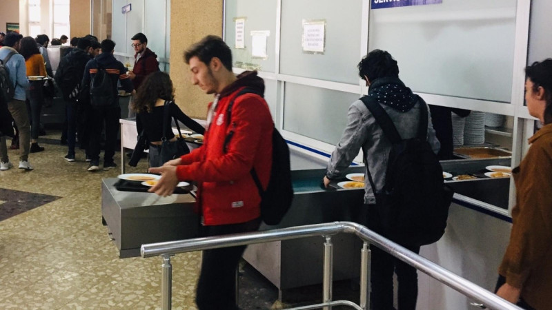 Dokuz Eylül Üniversitesi’nde yemek ücretlerine yüzde 137 zam!