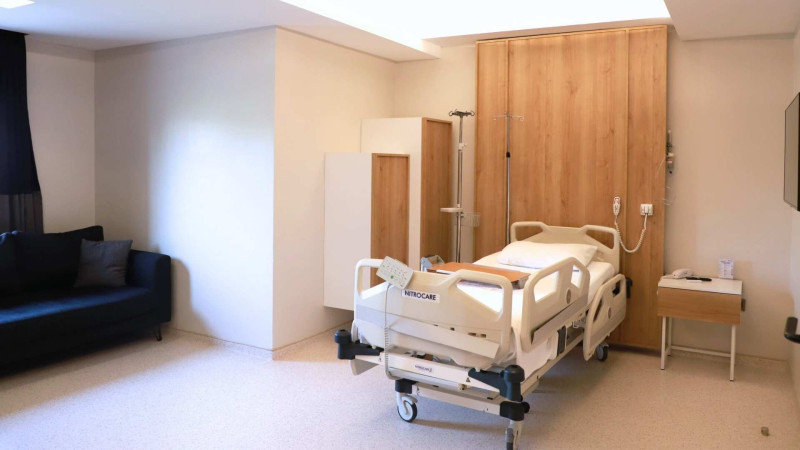 Sağlıkta yeni dönem: Özel hastane lisansları ve doktor kadroları açık artırmayla satılacak!