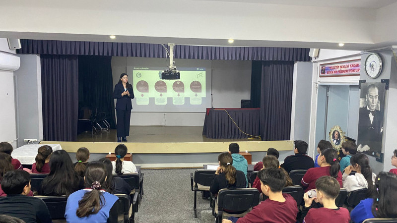 İzmirli öğrenciler, Bilim Olimpiyatları ile geleceğe hazırlanıyor