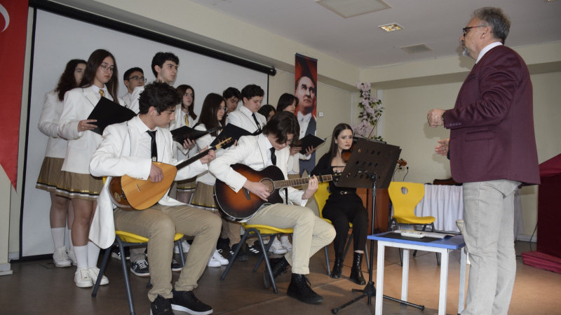 Karşıyaka’da 15 Temmuz Demokrasi ve Millî Birlik Günü koro yarışması düzenlendi