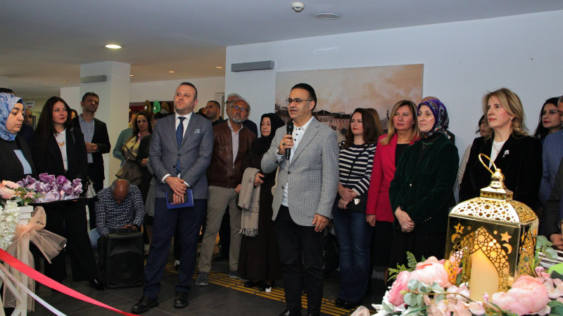 İzmir’de “Sanatın Diliyle Değerlerimiz” sergisi açıldı