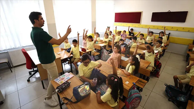 Öğretmenlerin yaz dönemi mazerete bağlı yer değiştirme süreci başlıyor!