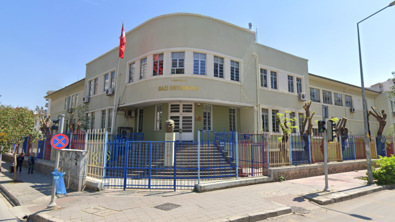 Alsancak’ta yıkım kararları sonrası üç okul tek binada birleşiyor
