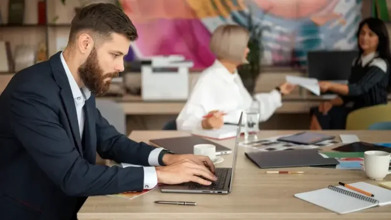 Cumhurbaşkanlığı'ndan net karar: Memurların internetten ek gelir devri kapandı