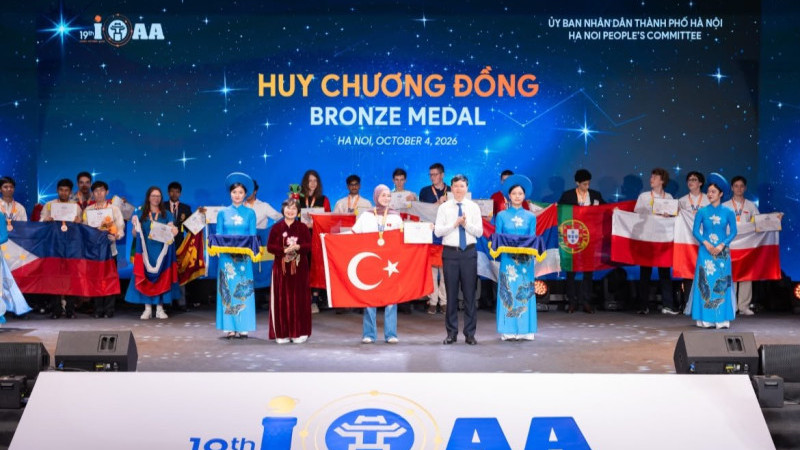 İzmir’den dünya üçüncülüğü: Berra Değirmenbaşı bronz madalya kazandı